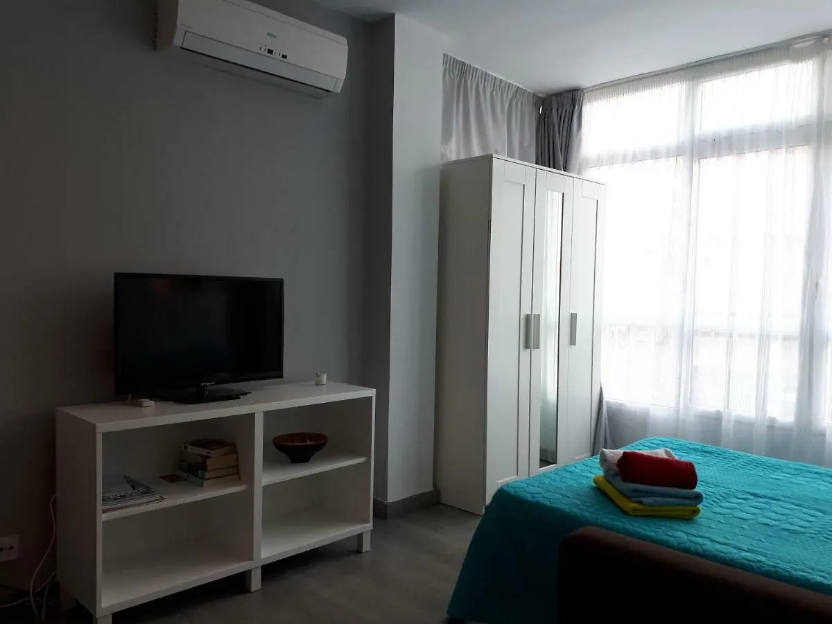 Calle Antonio Millon Nerja Apartment